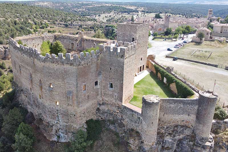 PEDRAZA UND SEINE BURGPEDRAZA UND SEINE BURG